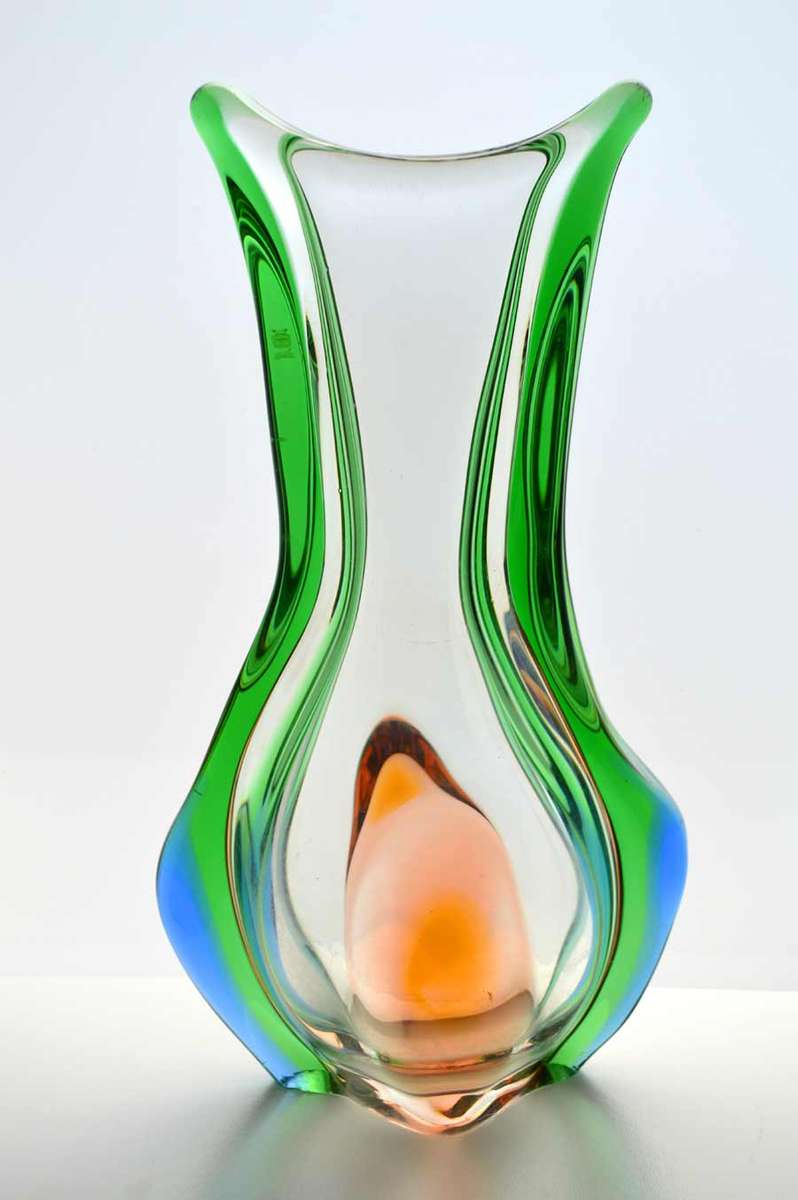 * A MAGNIFICENT & MOST ELEGANT CZECH ART GLASS VASE DESIGNED BY FRANTISEK ZEMEK FOR MSTISOV