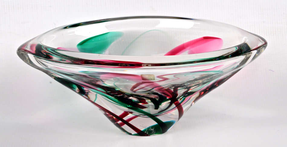 * SUPERB MAASTRICHT PINK, GREEN AND CLEAR SIGNED GLASS BOWL, DESIGNED BY MAX VERBOEKET, WITH LABEL