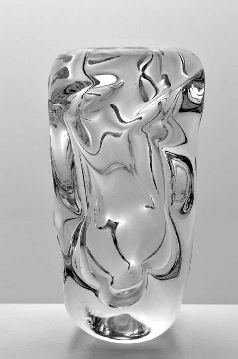 * A DAZZLINGLY BEAUTIFUL SKRDLOVICE ART GLASS VASE, DESIGNED BY JAN BERANEK (1933-)