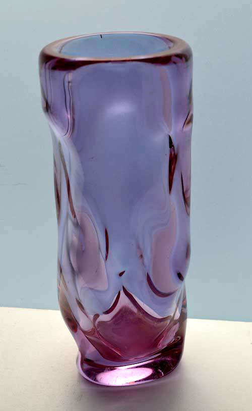 * MOST ELEGANT NEODYMIUM CZECH ART GLASS VASE, DESIGNED BY PROF MILOSLAV KLINGER (1922-1999)