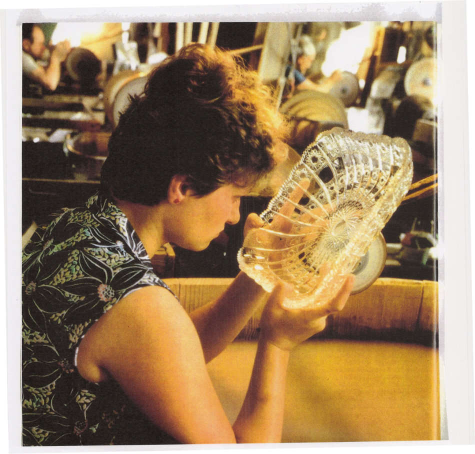 * SUPER ELEGANT LILAC-BLUE (NEODYMIUM) CZECH ART GLASS VASE, BY PROF MILOSLAV KLINGER (1922-1999)