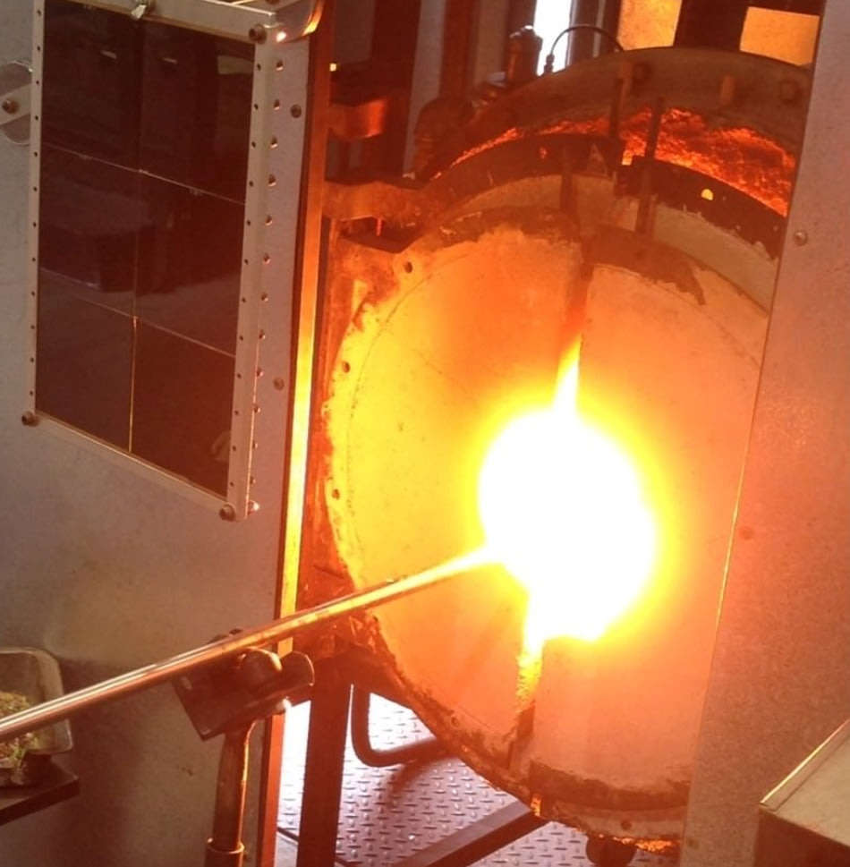 RARE & BEAUTIFUL CZECH ART GLASS ARCHITECTURAL VASE, DESIGNED BY MILOS FILIP IN 1966 FOR ROSICE SKLO