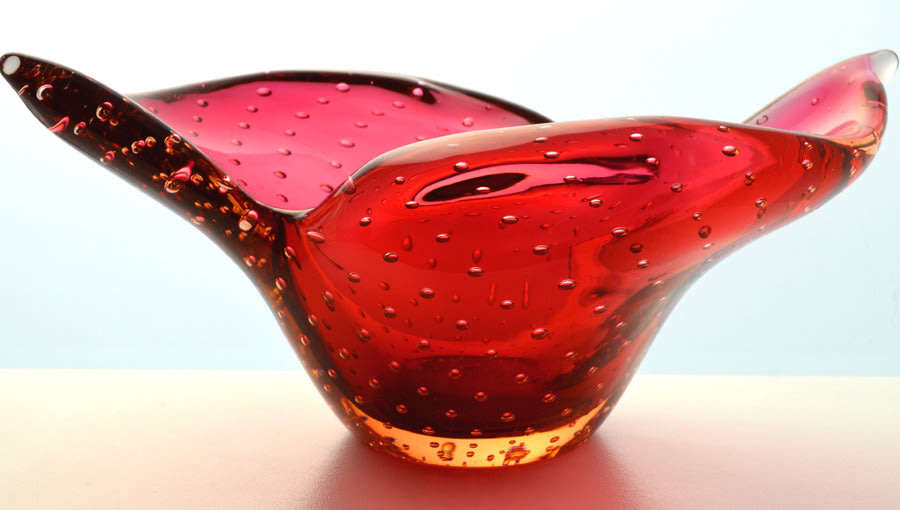 * RARE & DAZZLINGLY BEAUTIFUL CZECH ART GLASS BOWL WITH CONTROLLED BUBBLES BY JIRINA ZERTOVA IN 1960