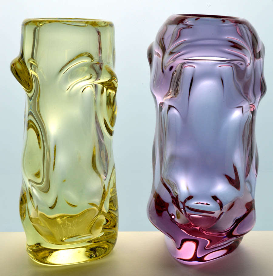 MAGNIFICENT ZBS CZECH ART GLASS SCULPTURAL VASE, DESIGN PROF MILOSLAV KLINGER (1922-1999)
