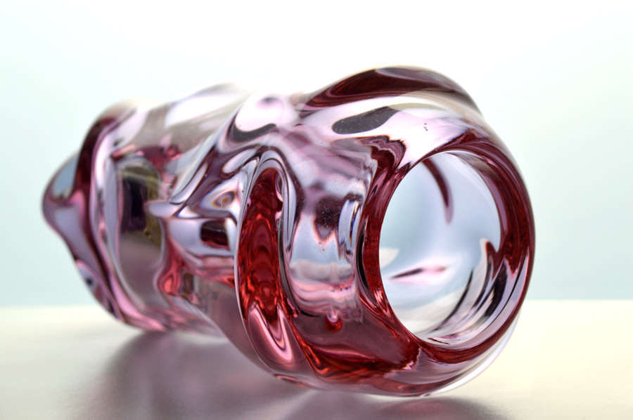 MAGNIFICENT ZBS CZECH ART GLASS SCULPTURAL VASE, DESIGN PROF MILOSLAV KLINGER (1922-1999)