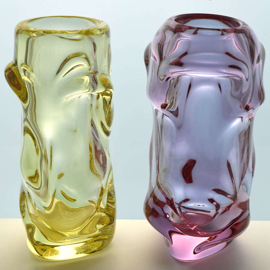 MAGNIFICENT ZBS CZECH ART GLASS SCULPTURAL VASE, DESIGN PROF MILOSLAV KLINGER (1922-1999)