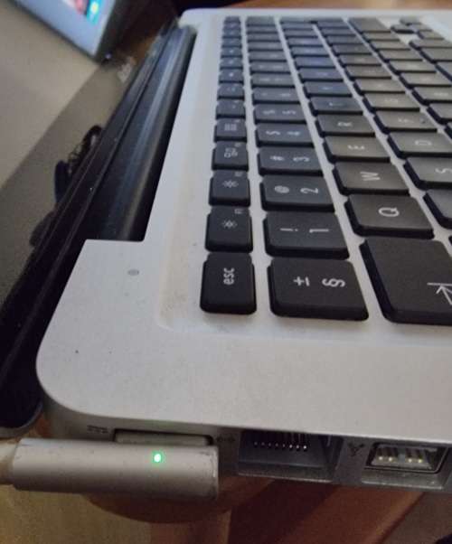 MacBook Pro (mid 2012) 13.3 inch with 256GB SSD and 16GB DDR3 RAM. Running Mac OS Catalina.