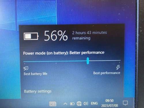 Dell Vostro 3559 - Intel Core i5-6200U - 8GB RAM - 256GB SSD - !No charger!