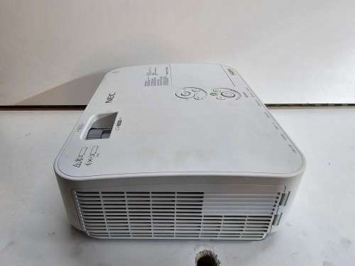 NEC ME401W Projector !Spares or Repairs!