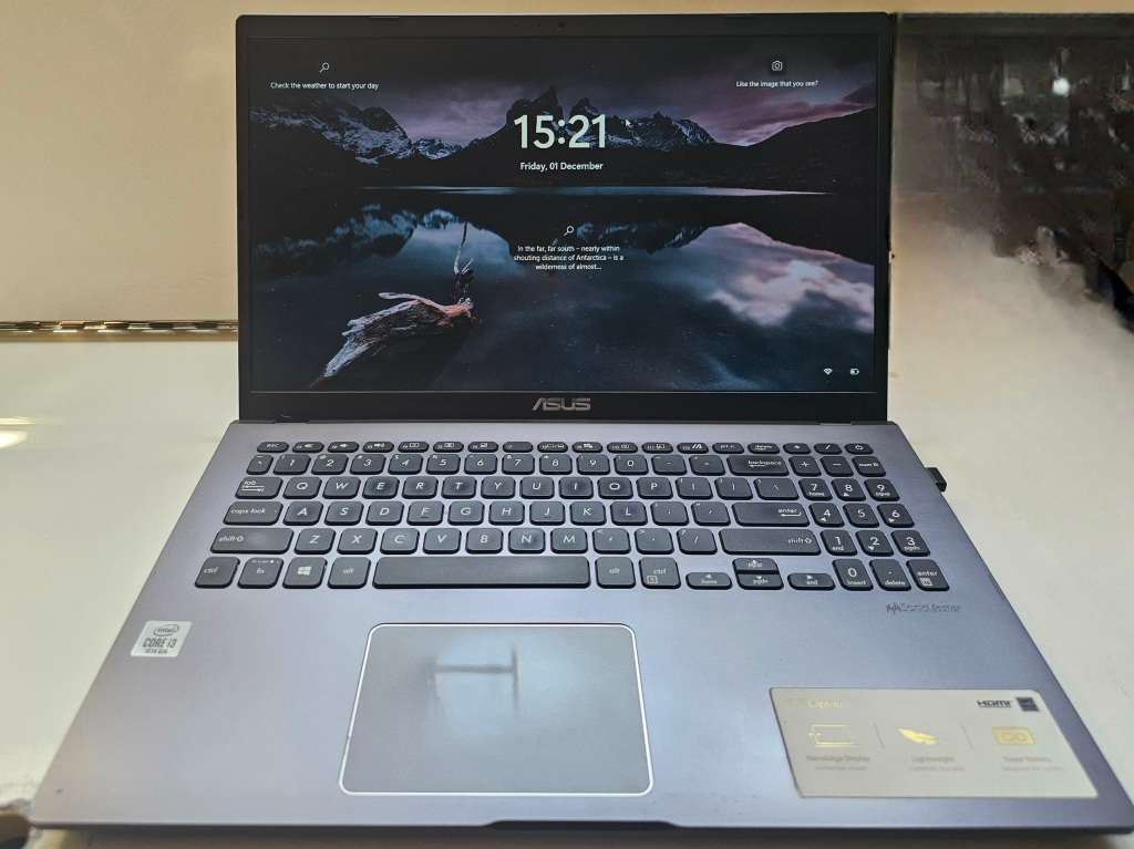 Asus Vivobook i3-1005G1 8GB RAM 256GB Nvme SSD