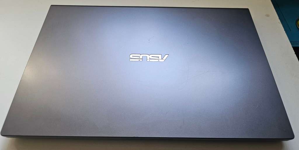 Asus Vivobook i3-1005G1 8GB RAM 256GB Nvme SSD