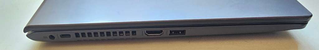 Asus Vivobook i3-1005G1 8GB RAM 256GB Nvme SSD