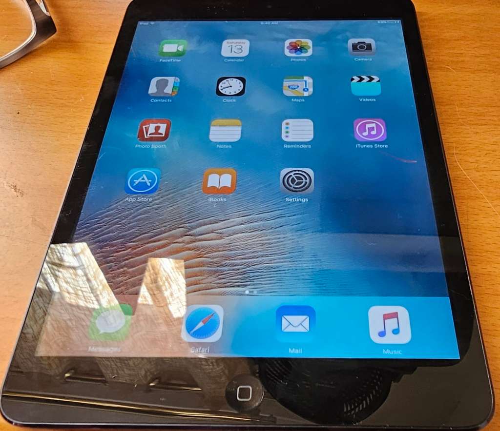 iPad Mini A1432 12GB WiFi only