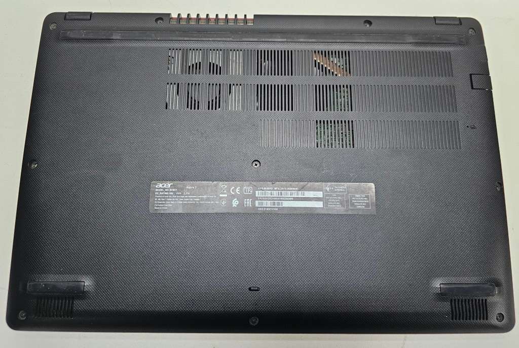 Acer Aspire 3 - Core I3-8145U (8th gen) 8GB RAM 512GB NVMe SSD