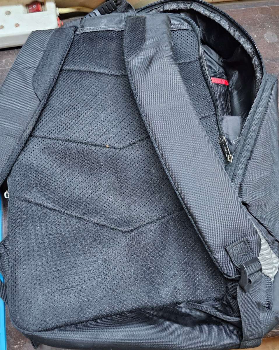 Dell Latitude 3580 i5-7200 12GB RAM 512GB SSD *New battery*