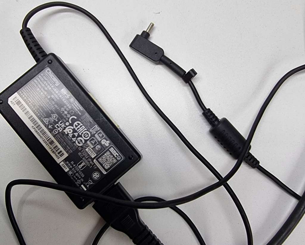 Acer Aspire 5 - i5-1135G7 (11th gen) 8GB RAM 512GB NVMe SSD