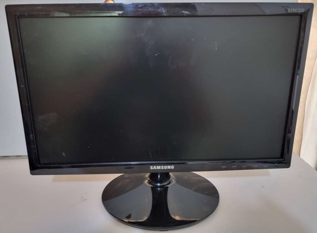 Samsung S19C150 19inch LED monitor