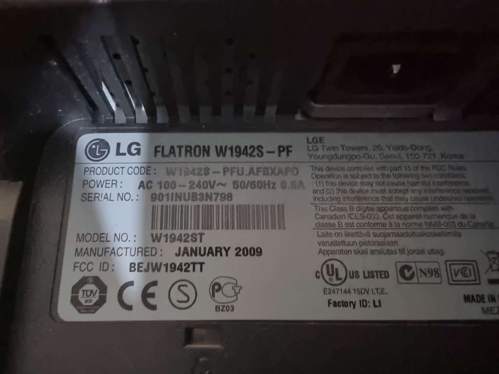 LG 19 inch monitor - !Spares or Repairs! - No stand