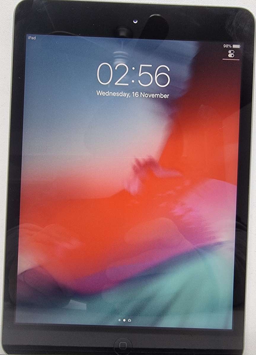 iPad Mini 2 WiFi only 32GB !No charger/Only supports iOS 12!