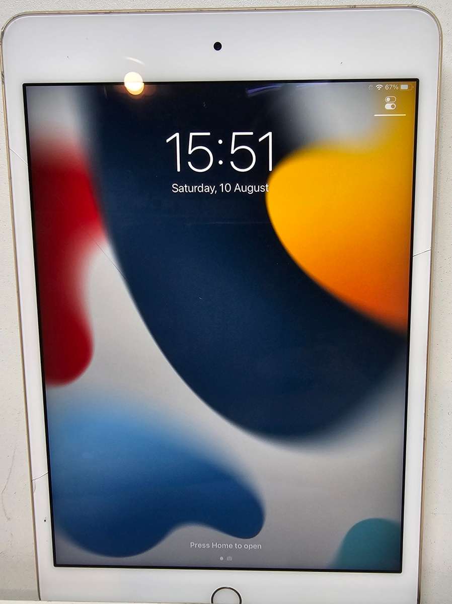iPad Mini 4 128GB WiFi only !Digitizer cracked!