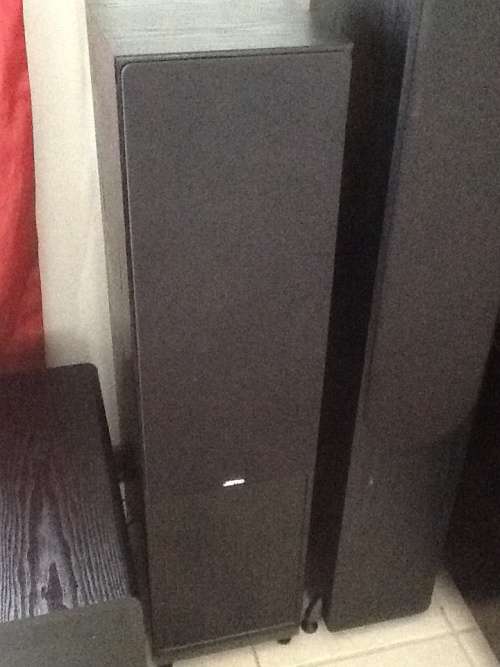 Jamo S418 floor standing speakers - black