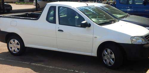 NISSAN 1.6i NP200 IN BRILLIANT CONDITION LATE (DECEMBER) 2011 MODEL