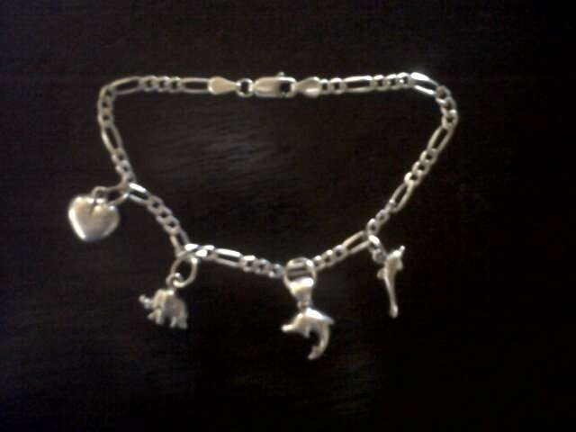 Lovely 925 silver Figaro 3 on 1 Bracelet with 4 loose Charms
