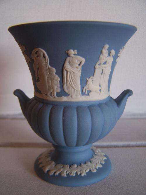 WEDGWOOD Vase