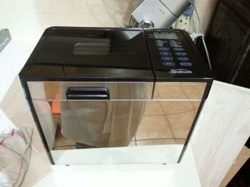 Sunbeam Glass & Chrome Bread Maker (SVB-1308)