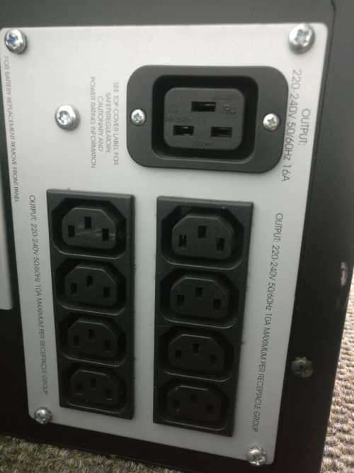 APC Smart-UPS XL 2200VA + 2 x APC Smart-UPS XL 48V Battery Pack + sensors (NO RESERVE)