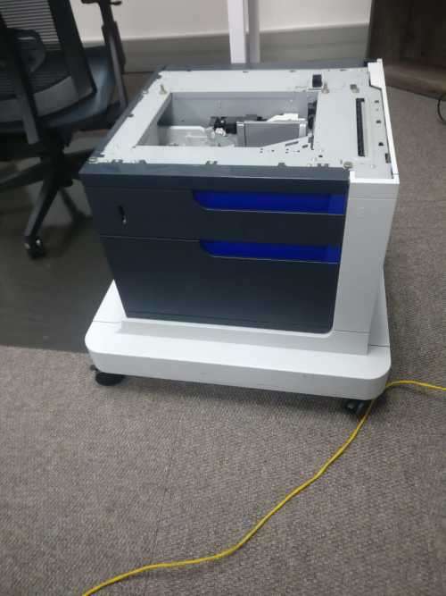 HP Color LaserJet Enterprise CP4025dn with Paper Feeder and Cabinet (NO RESERVE)