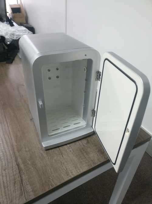 Rooma A9 Fully Automatic Coffee Machine with Fridge (NO RESERVE)