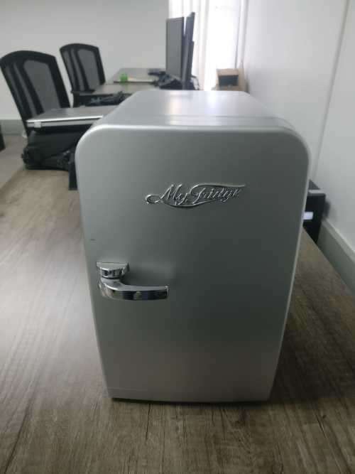 Rooma A9 Fully Automatic Coffee Machine with Fridge (NO RESERVE)