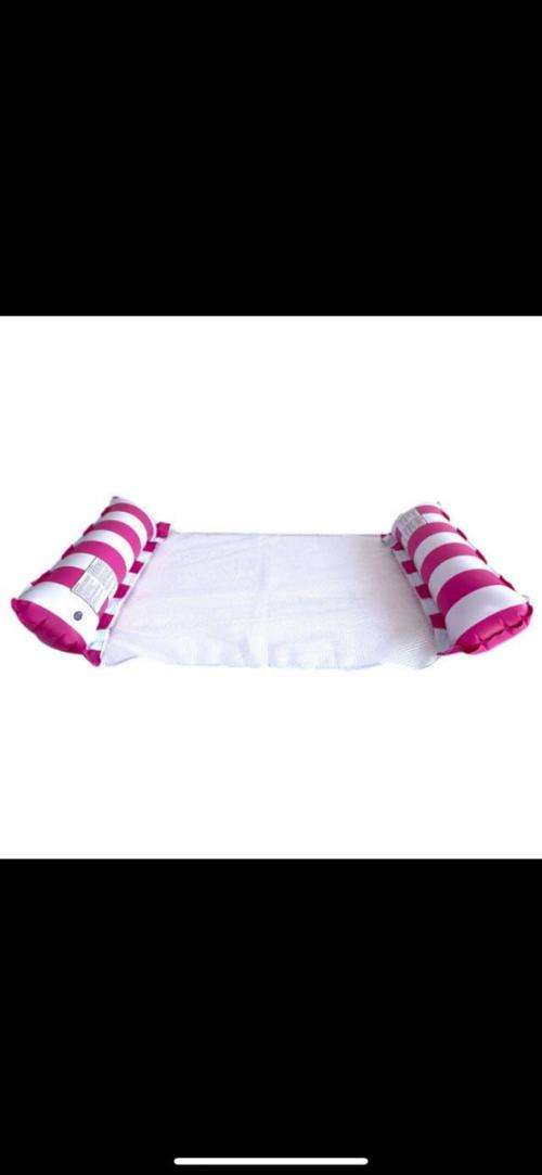 Inflatable pool hammocks