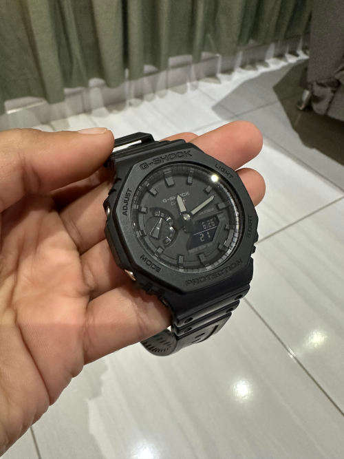 Casio - G-Shock Men`s Carbon Core (GA-2100-1A1DR)