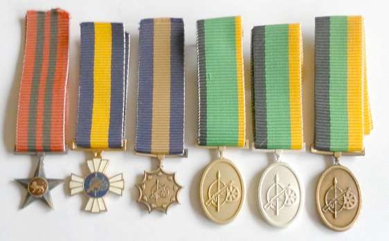 MINIATURE SET OF SANDF MK MEDALS