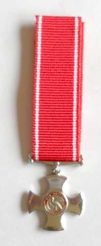 MINIATURE TRANSKEI CROSS FOR BRAVERY