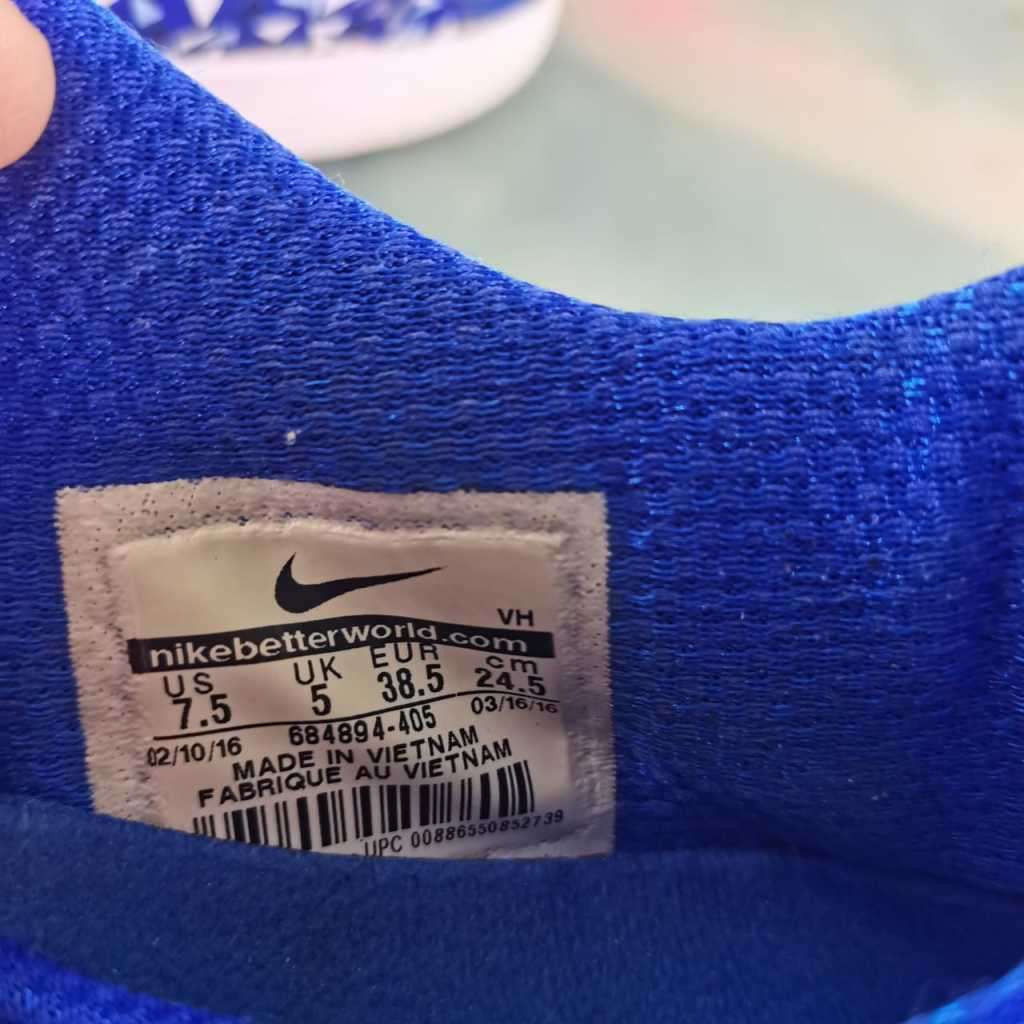 Nike training sneakers