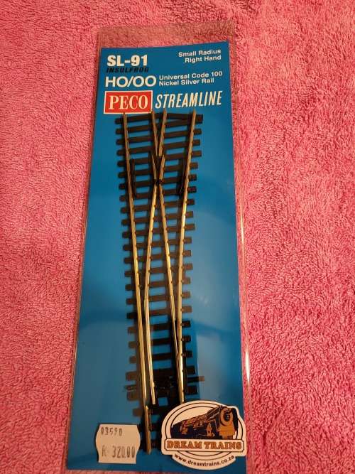 PECO Small Radius Right Hand Points/Turnout. SL-91 Brand New