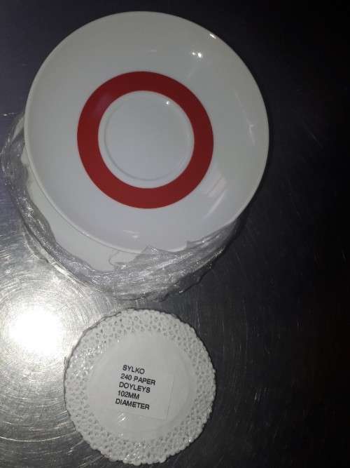 Saucer Bulls-Eye Set 6 Includes 240 Paper Doyley's STOCK CLEARANCE