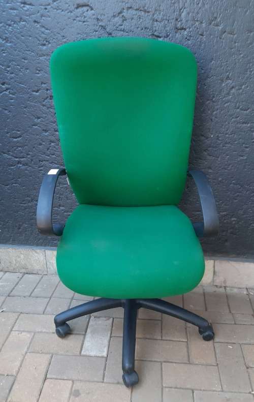 Green Adjustable Office Chair : CLEARANCE SALE
