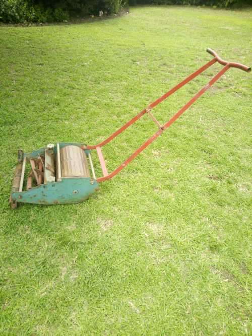 Manual Lawn Mower Excellent Working Condition