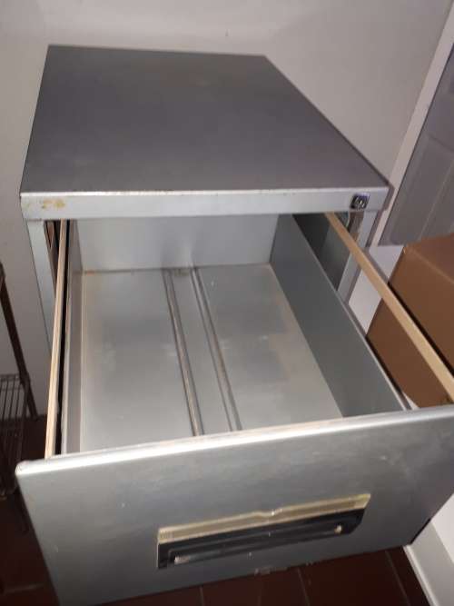 4 Draw Filing Cabinet : CLEARANCE SALE