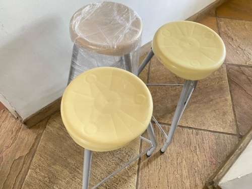 3x Bar Stools CLEARANCE SALE