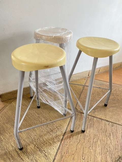3x Bar Stools CLEARANCE SALE