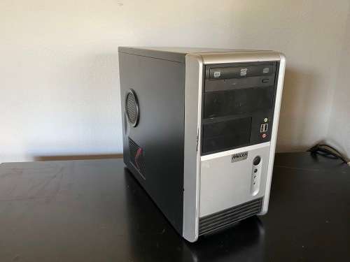 Mercer Solo Computer Box Comes with Windows XP Starter Edition