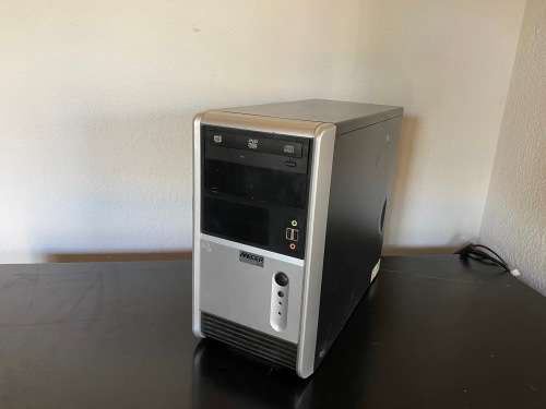 Mercer Solo Computer Box Comes with Windows XP Starter Edition