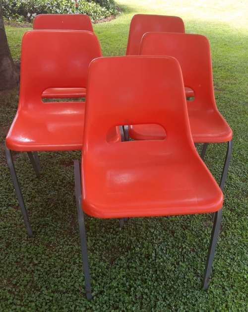 5  x Plastic Orange  Steel Frame Chairs 6 = 1 Bid : CLEARANCE SALE