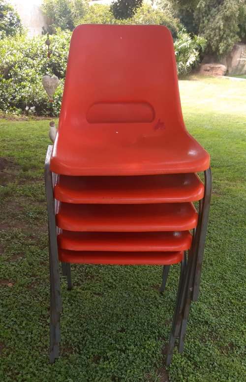 5  x Plastic Orange  Steel Frame Chairs 6 = 1 Bid : CLEARANCE SALE
