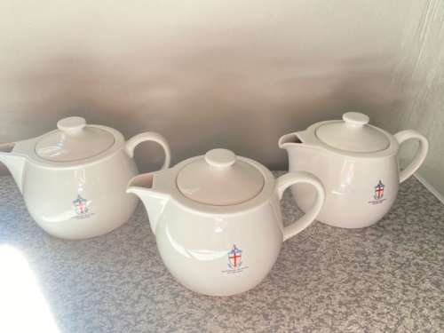 Kitchen Set - 3x Large Teapots